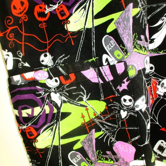 Disney Tim Burtons Nightmare Before Christmas Halloween Scrub Top 3XL Black Mult - Picture 3 of 6